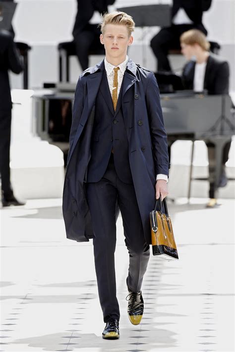 burberry menswear ss16|Burberry Spring 2016 Menswear Collection .